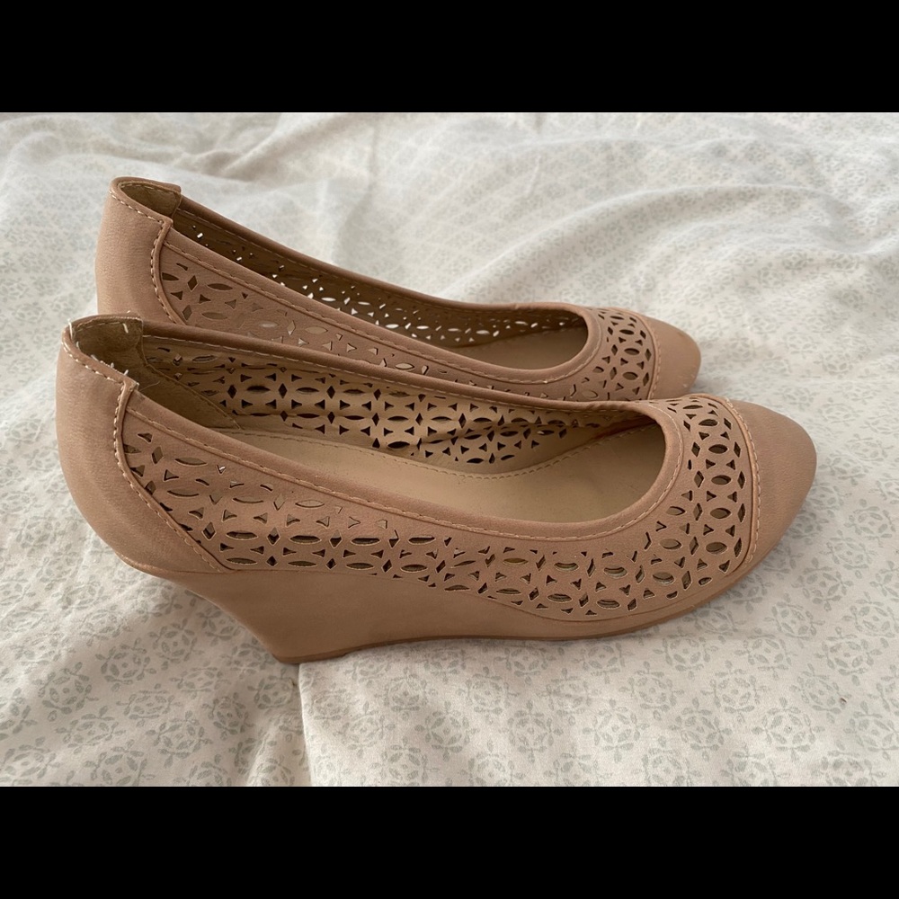 Tan heels